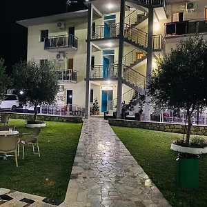 Hotel apartamentowy Vila Hotel, Velipojë